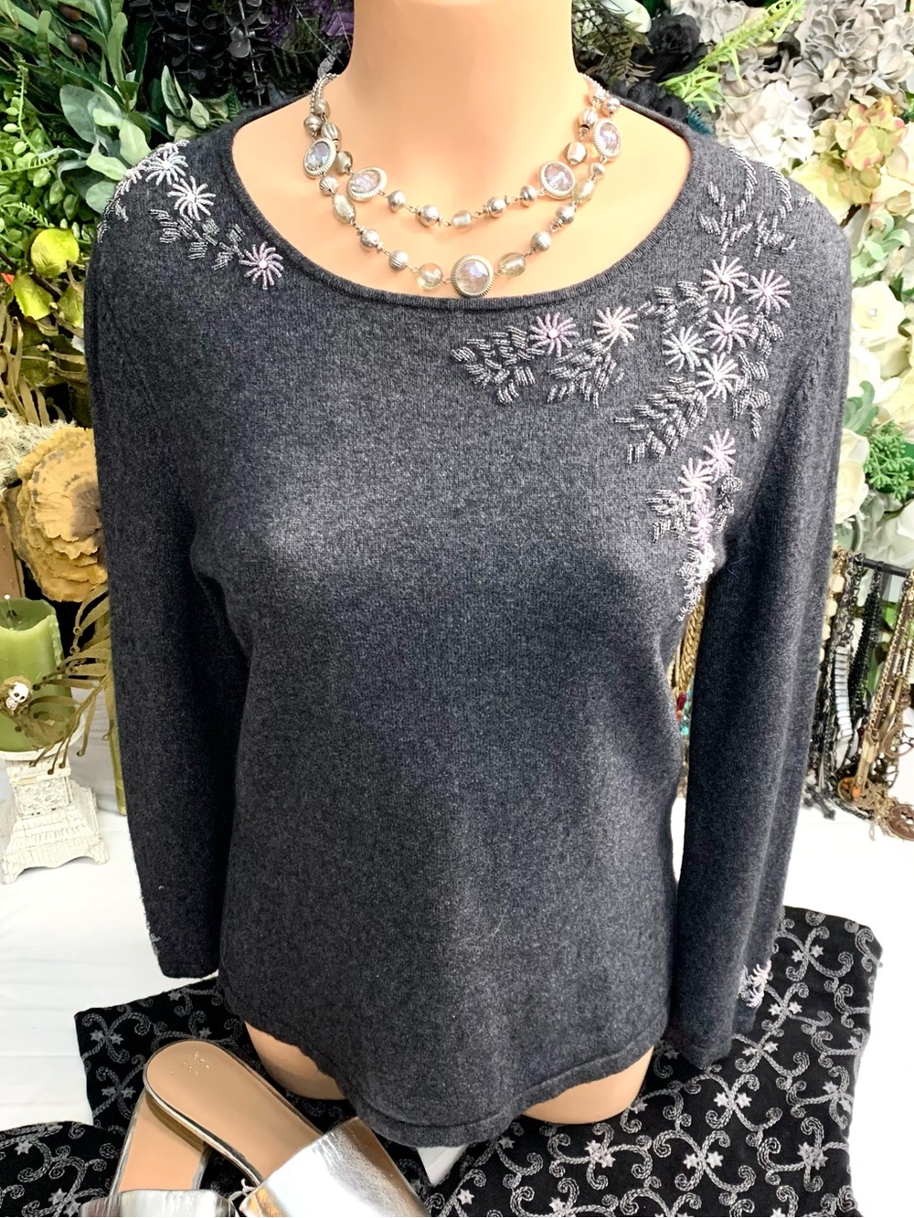 Vtg Casual Corner Charcoal Gray Beaded Silk Cashmere Pullover Sweater Coquette-M